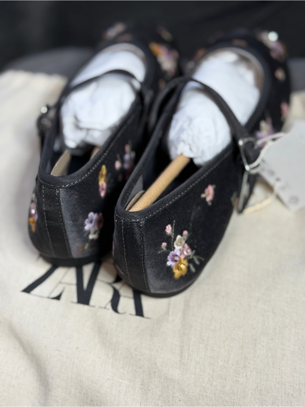 NWT Zara Kids Girls Velvet FLORAL EMBROIDERED BALLET FLATS Shoes Size 4 - Picture 12 of 14